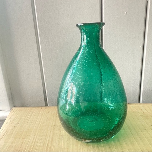$15 SALE Fun Green Glass Vase Teardrop Modern Colorful Home Decor Accent - Picture 5 of 5